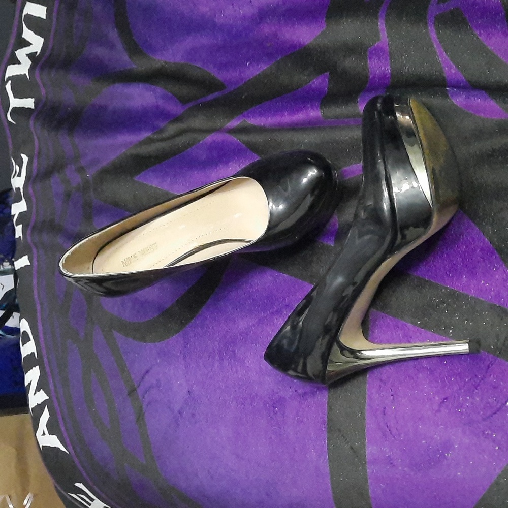 Nine West Black and Silver Heels
